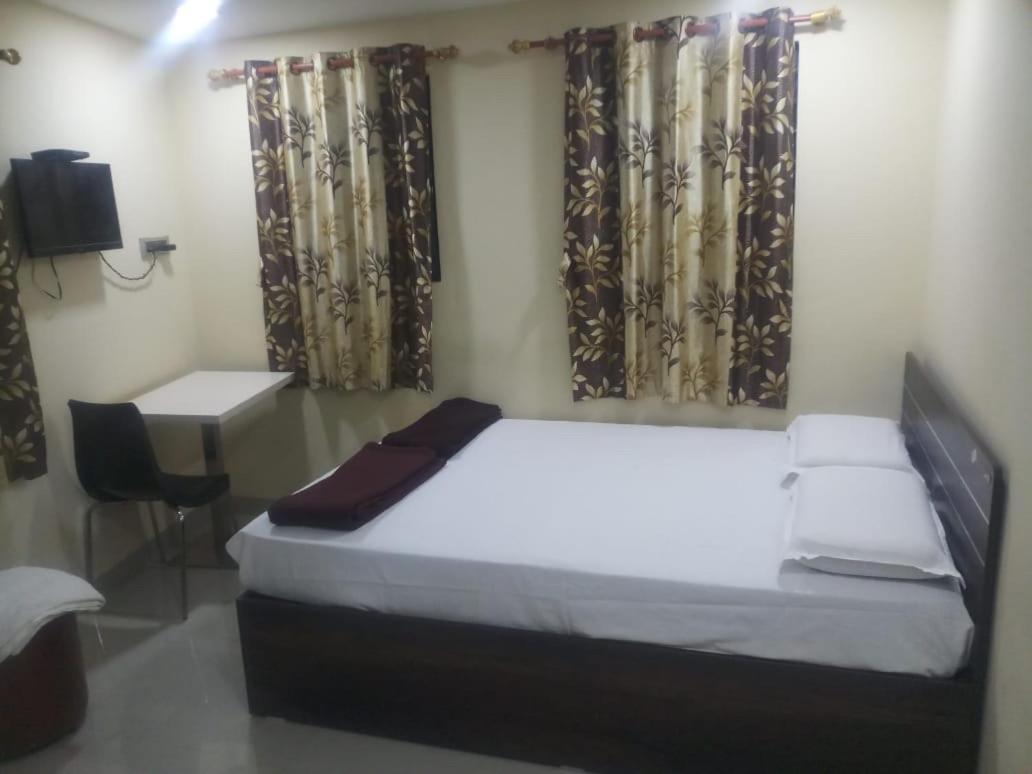 Shri Vasant Lodge Хубли Экстерьер фото